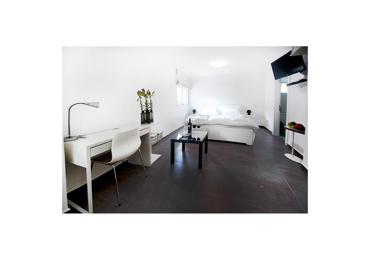 Boutique Apartment "Facing The Sea" Haifa Exterior photo